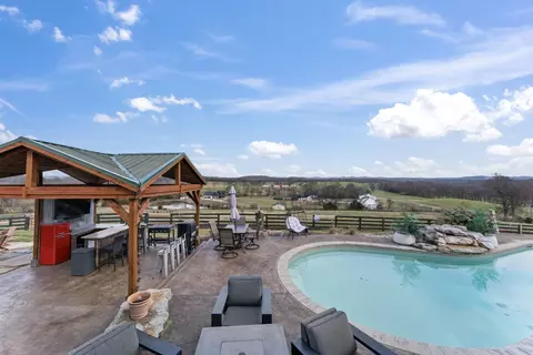 Exterior - 1180 Allisona Rd, Eagleville, TN 37060 photo 7 of 14