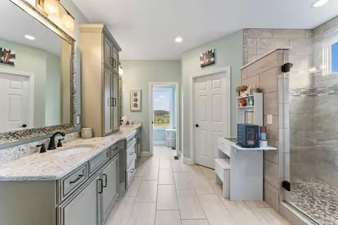 Bath - 1180 Allisona Rd, Eagleville, TN 37060 photo 2 of 7