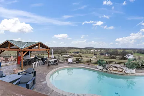 Exterior - 1180 Allisona Rd, Eagleville, TN 37060 photo 5 of 14