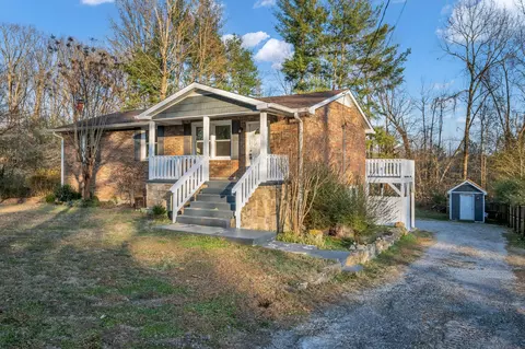 120 Robin Hood Rd, Dickson, TN 37055