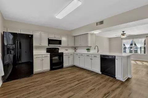 308 Arapaho Dr, Murfreesboro, TN 37128