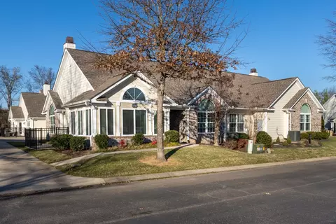 825 S Browns Ln #901, Gallatin, TN 37066