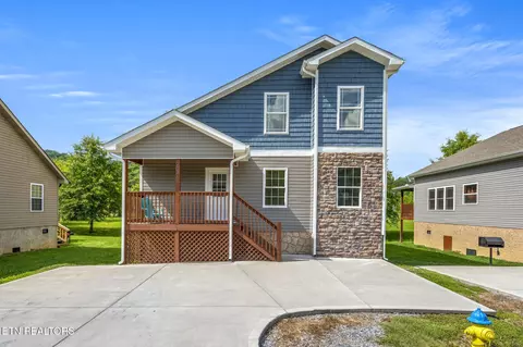 2046 Slippery Rock Cir, Sevierville, TN 37862