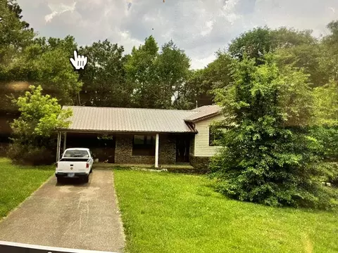 93 Valley Rd, Mcewen, TN 37101