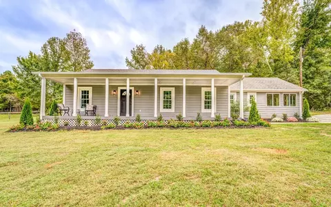 2100 Scrub Oak Rd, Mason, TN 38049