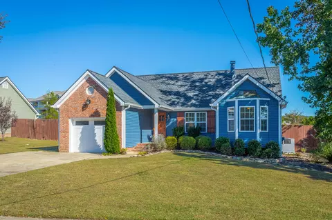 2306 Ashford Dr, Chattanooga, TN 37421