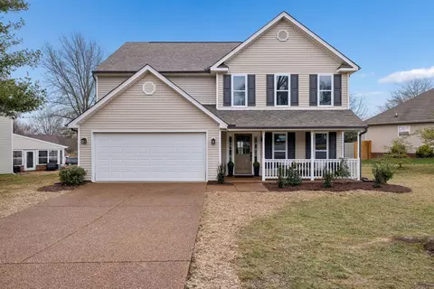 2018 Trenton Dr, Spring Hill, TN 37174