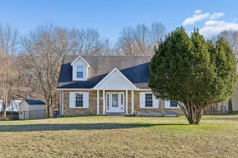 1015 Foxmoor Dr, Clarksville, TN 37042