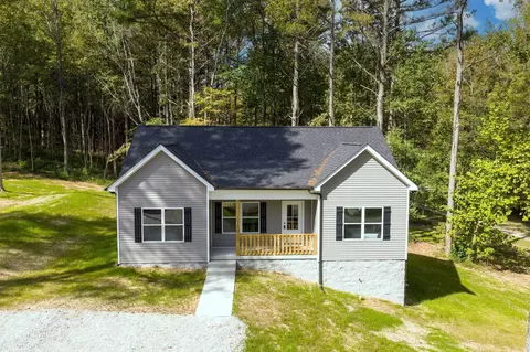 149 Lynn Ln, Charlotte, TN 37036