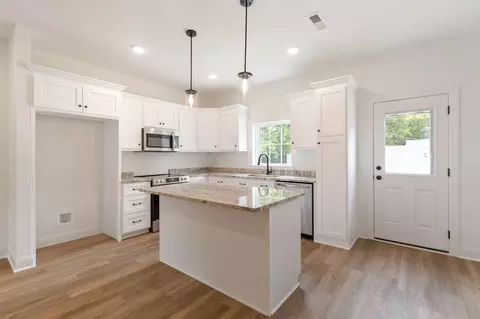 408 Hatcher Ln, Columbia, TN 38401