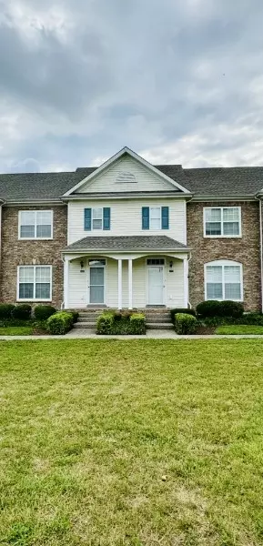 1028 Mckenna Dr, Thompsons Station, TN 37179