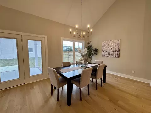 Dining - 5560 Sinclair Ct, Murfreesboro, TN 37127 photo 1 of 4