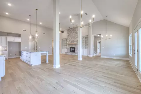 Living - 5560 Sinclair Ct, Murfreesboro, TN 37127 photo 8 of 9