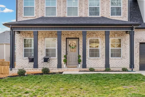 726 Buffalo Ford Dr, Clarksville, TN 37042
