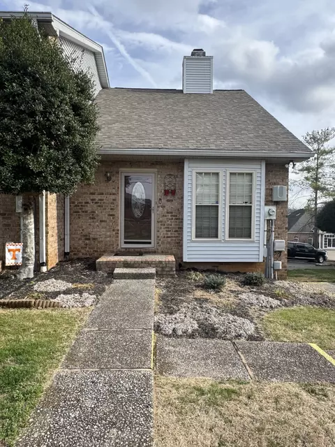 12 Magnolia Sq, Clarksville, TN 37043