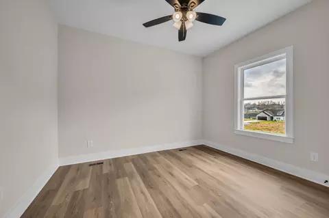 Bedroom - 1012 Northside Dr, Dickson, TN 37055 photo 6 of 7