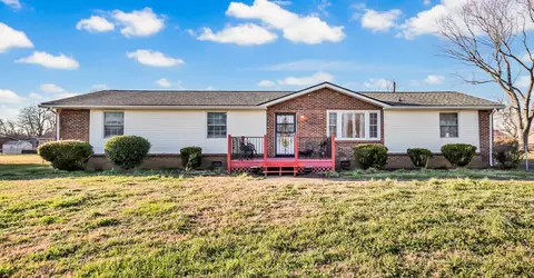 209 Sewell Dr, Clarksville, TN 37042
