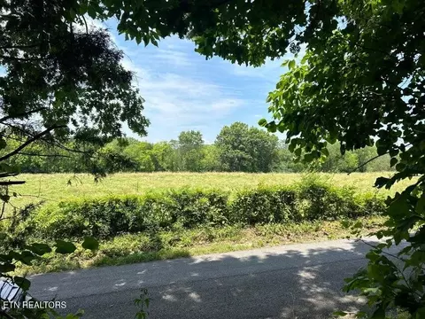 4 County Road 783, Etowah, TN 37331