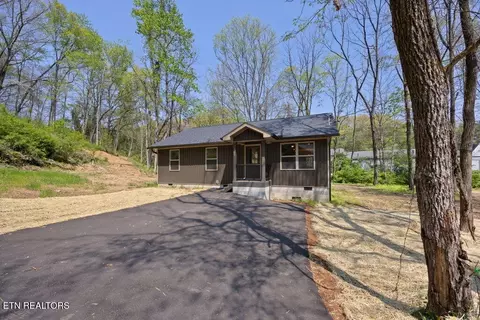 503 Hillcrest St, Clinton, TN 37716