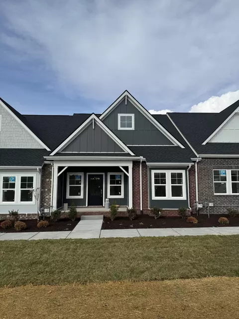 617 Swanston Ln, Gallatin, TN 37066