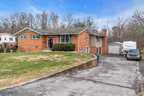 1007 Sycamore Dr, Manchester, TN 37355