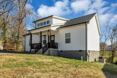 313 Hardin Ave, Dickson, TN 37055 photo 2