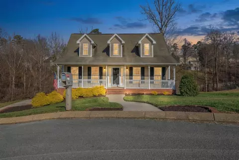 1984 Hardwood Ln, Soddy Daisy, TN 37379