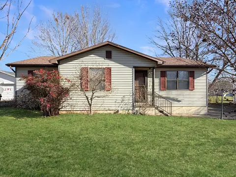 208 N Edgewood Dr, Hopkinsville, KY 42240