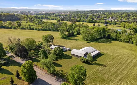 6730 Standifer Gap Rd, Chattanooga, TN 37421