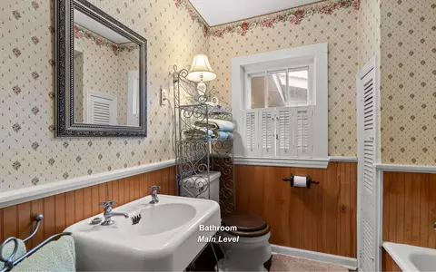 Bath - 6730 Standifer Gap Rd, Chattanooga, TN 37421 photo 2 of 5
