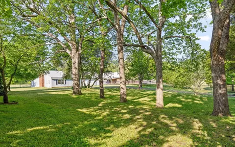 Exterior - 6730 Standifer Gap Rd, Chattanooga, TN 37421 photo 13 of 15