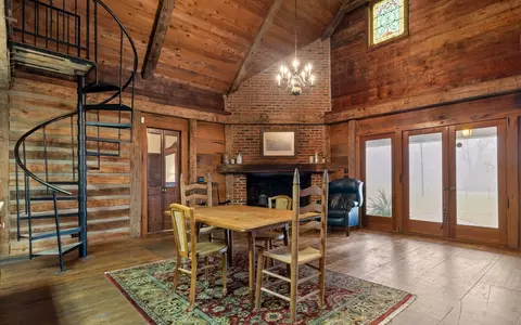 Dining - 6730 Standifer Gap Rd, Chattanooga, TN 37421 photo 3 of 3