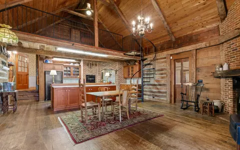 Dining - 6730 Standifer Gap Rd, Chattanooga, TN 37421 photo 2 of 3