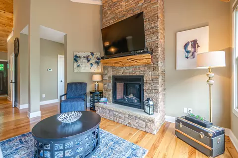 Living - 320 Floating Mill Rd, Silver Point, TN 38582 photo 2 of 3
