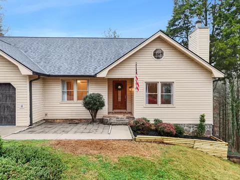 6400 Ridge Lake Rd, Hixson, TN 37343
