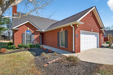 99 Hickory Ct, Mcminnville, TN 37110