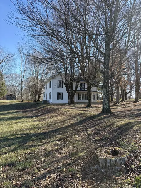 328 Lafayette Rd, Red Boiling Springs, TN 37150