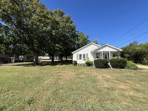 1213 S Russell St # B, Portland, TN 37148