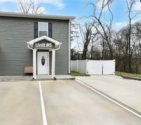 517 Weaver St #5, Tullahoma, TN 37388