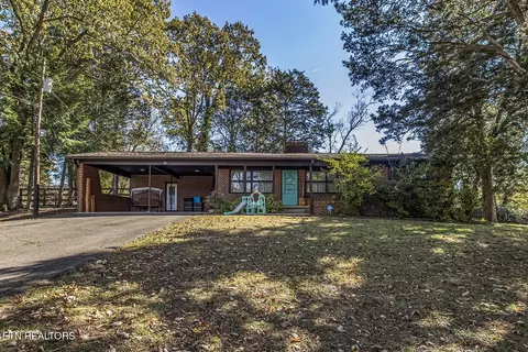 410 Douglas Ln, Clinton, TN 37716