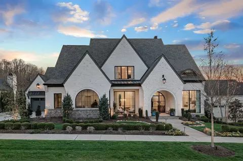 8146 Heirloom Blvd, College Grove, TN 37046