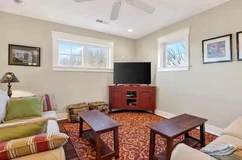 Living - 3379 Austin Bottom Rd, Baxter, TN 38544 photo 4 of 6