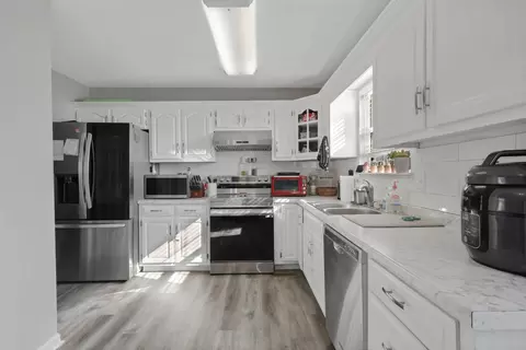 Kitchen - 47 Spring Place Dr, Fort Oglethorpe, GA 30742 photo 1 of 2