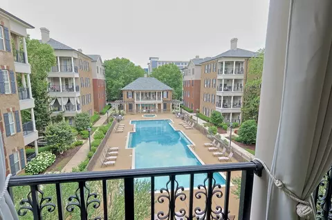 307 Seven Springs Way #304, Brentwood, TN 37027