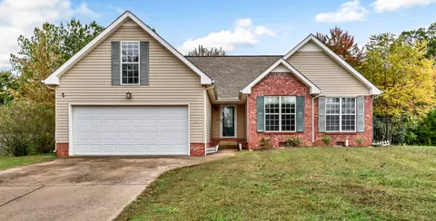 1412 Cedar Springs Cir, Clarksville, TN 37042