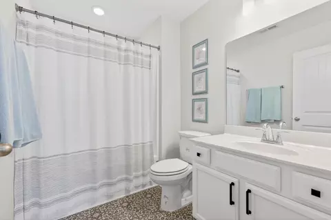 Bath - 1010 Hickoryridge Dr, Murfreesboro, TN 37129 photo 5 of 5