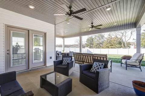 Exterior - 1010 Hickoryridge Dr, Murfreesboro, TN 37129 photo 2 of 12
