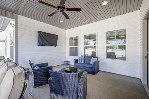 Exterior - 1010 Hickoryridge Dr, Murfreesboro, TN 37129 photo 4 of 12