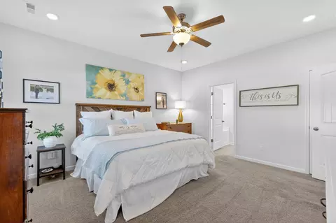 Bedroom - 1010 Hickoryridge Dr, Murfreesboro, TN 37129 photo 5 of 8