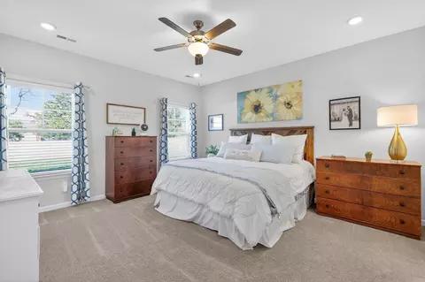 Bedroom - 1010 Hickoryridge Dr, Murfreesboro, TN 37129 photo 4 of 8